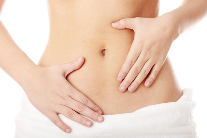 Liposucción con el Dr. Esteban Torres, experto en cirugías estéticas en Santiago. Mejora tu contorno corporal.