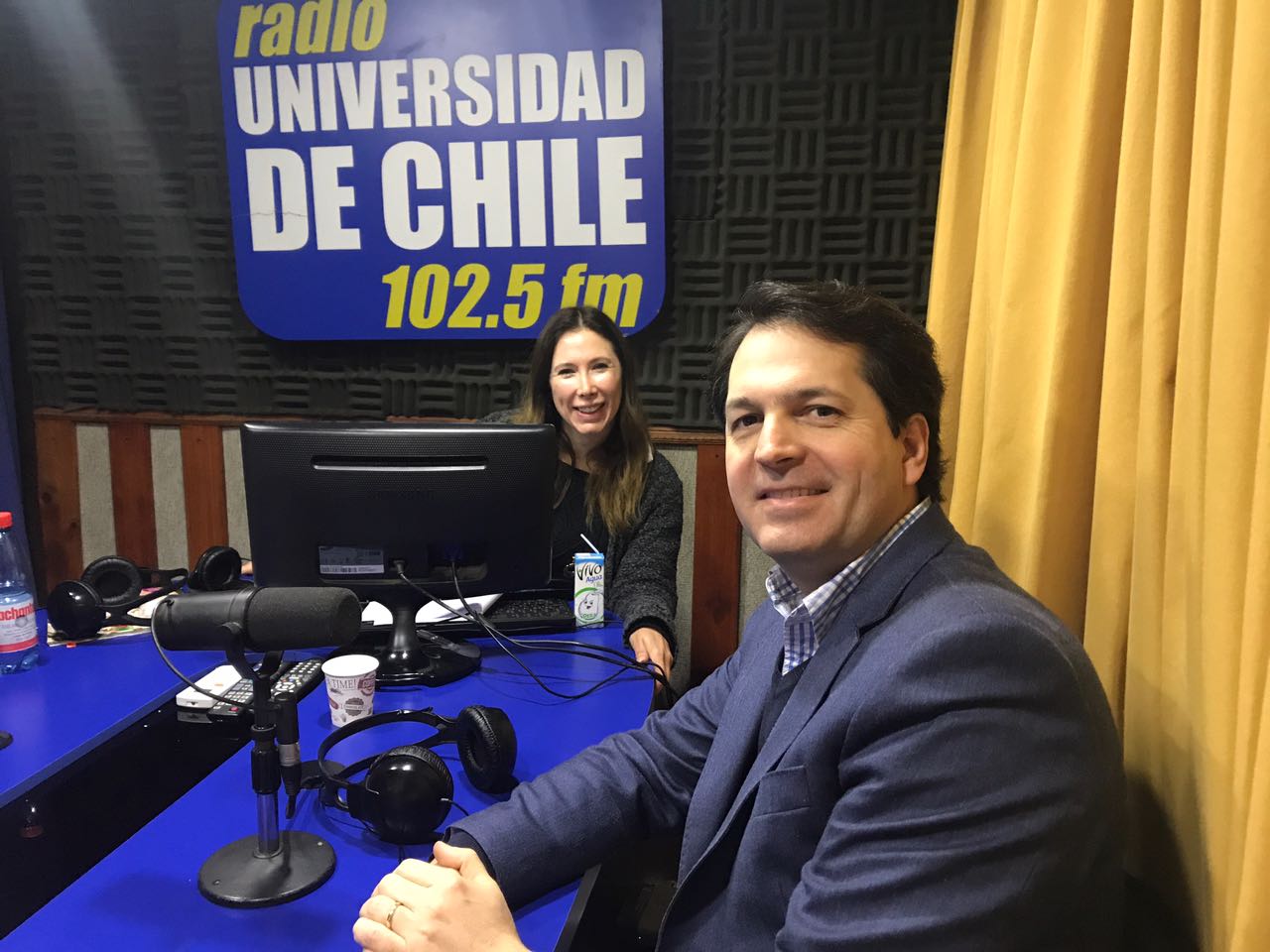 Dr. Esteban Torres presentando el programa ALMA en "Bebé al Día" | Cirujano Plástico Santiago.