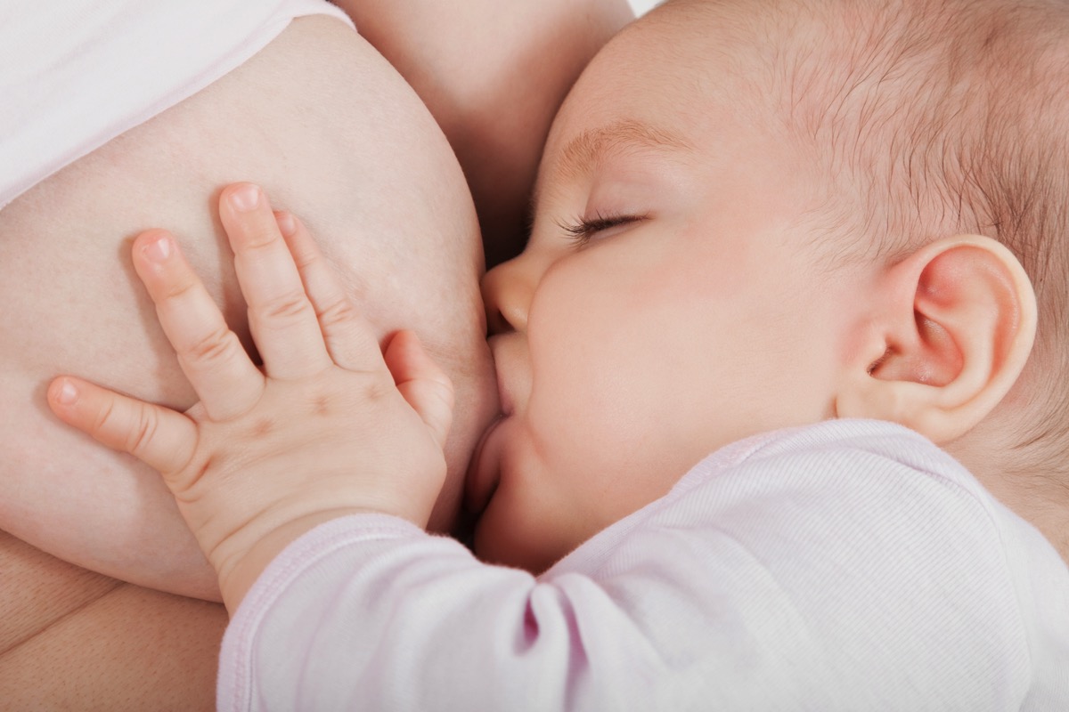 ¿Puedo reducirme las mamas y dar lactancia materna?, Dr. Esteban Torres Egaña