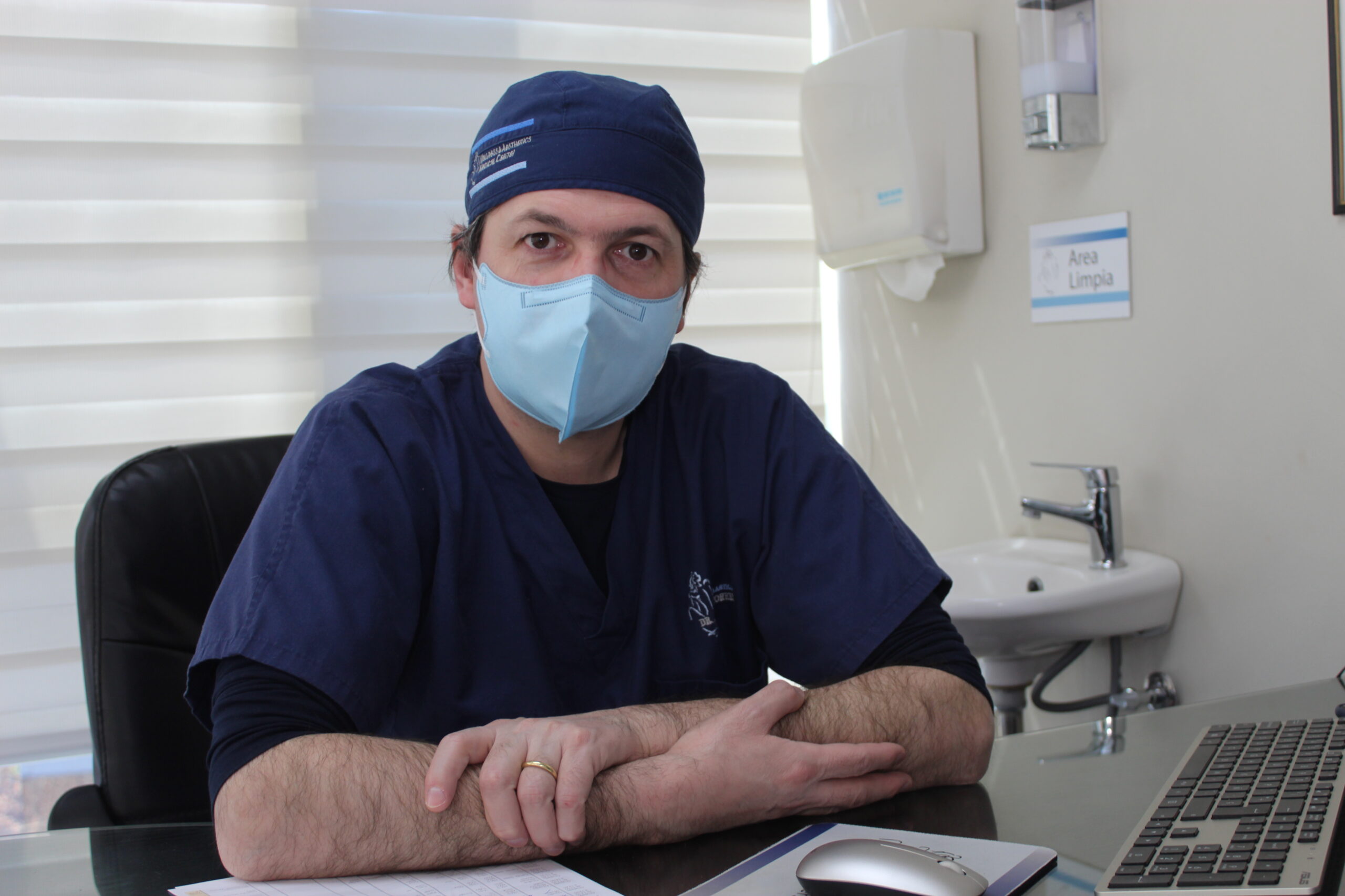 Cirugía plástica en tiempos de pandemia, Dr. Esteban Torres Egaña